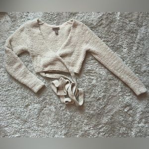 H&M cozy wrap cropped sweater, S
